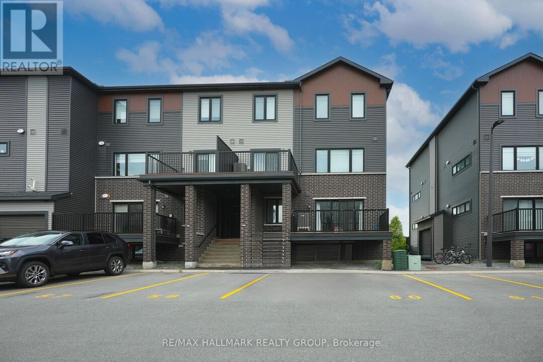 500 Eldorado Private in Ottawa, ON - Building Photo