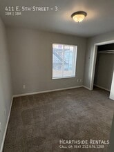 411 E 5th St in Greenville, NC - Foto de edificio - Building Photo