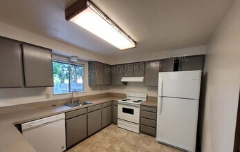 6627-6627 SW 201st Ct in Aloha, OR - Building Photo - Building Photo