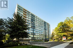 500 Avenue Rd in Toronto, ON - Building Photo