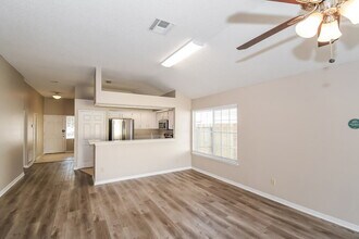 7737 Manassas Ct E in Jacksonville, FL - Building Photo - Building Photo