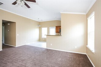 10633 NW 34th Ter in Yukon, OK - Building Photo - Building Photo