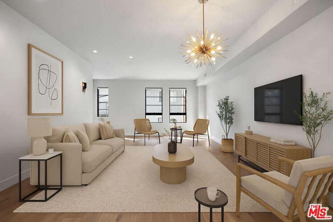 10612 Kareen Ct in Los Angeles, CA - Building Photo