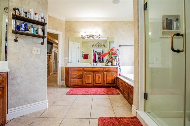 property at 1706 NW Autumn Ave