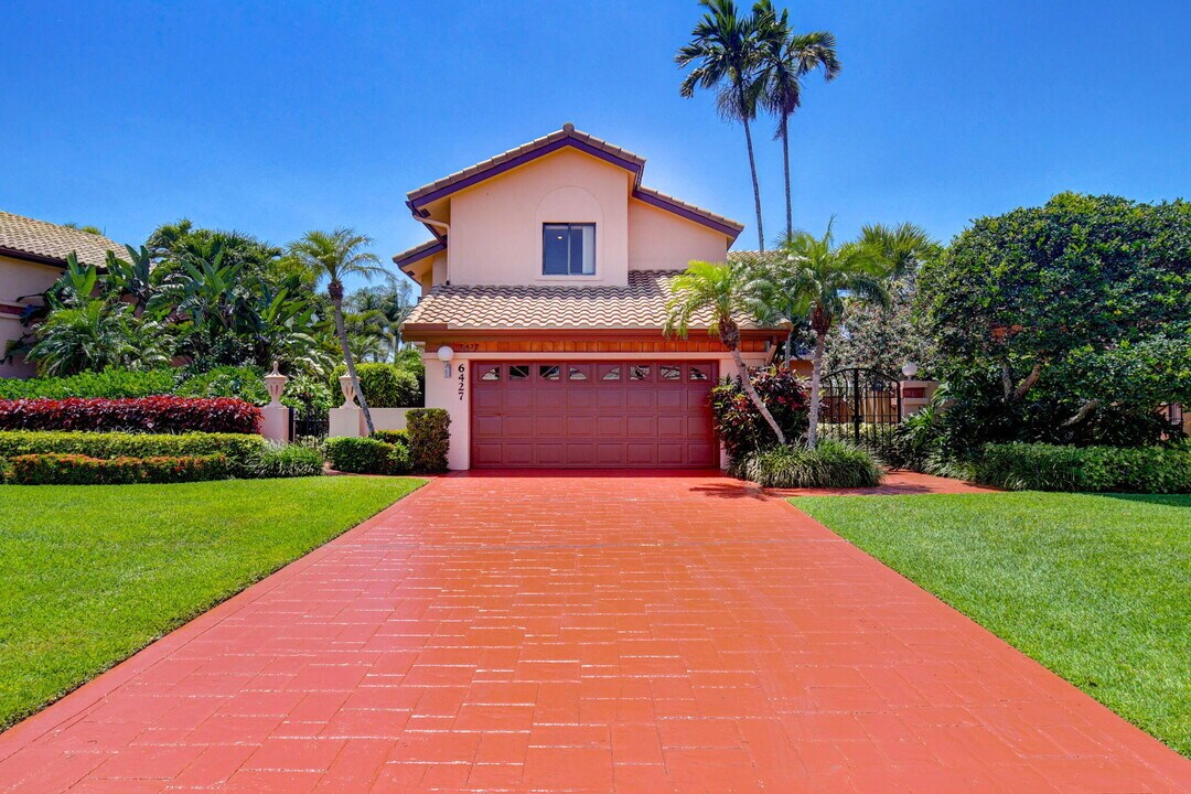 6427 Via Rosa in Boca Raton, FL - Building Photo