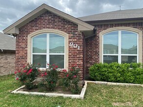 901 Kacie Dr in Temple, TX - Building Photo - Building Photo