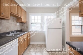 3609 Strandhill Rd in Shaker Heights, OH - Building Photo - Building Photo