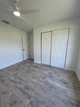 4142 Iola Dr in Sarasota, FL - Building Photo - Building Photo