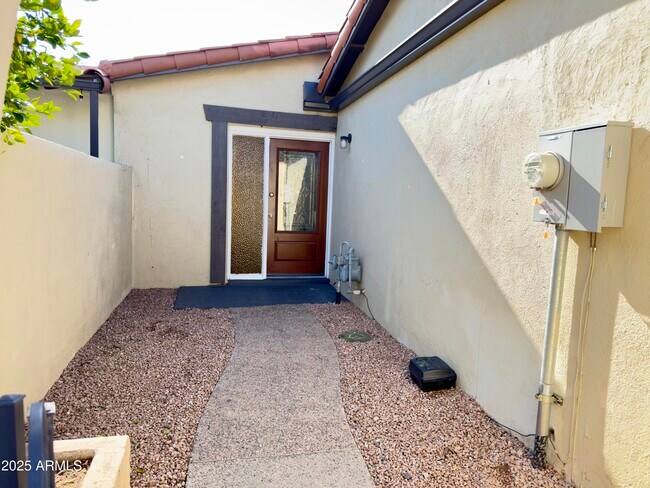 1021 W Mission Ln in Phoenix, AZ - Building Photo - Building Photo