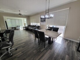 8728 53rd Ter E in Bradenton, FL - Building Photo