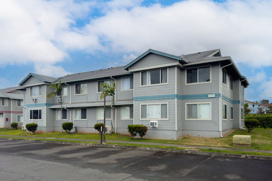 Hillsdale in Mililani, HI - Foto de edificio