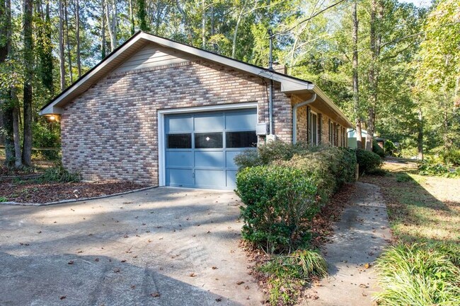 355 Rocky Dr in Athens, GA - Building Photo - Building Photo