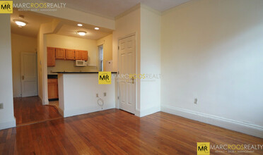 195 Park Dr, Unit 5 in Boston, MA - Building Photo - Building Photo