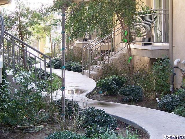 6615 Sepulveda Blvd in Los Angeles, CA - Foto de edificio - Building Photo