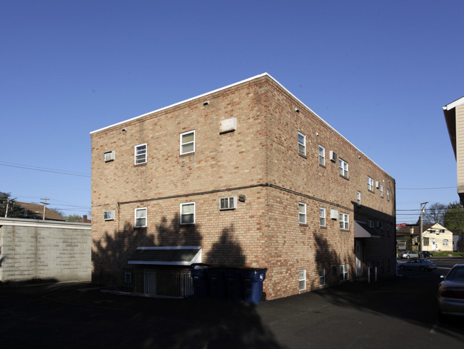 4 Shady Ln in Rockledge, PA - Foto de edificio - Building Photo