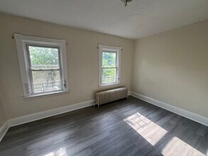 144 Burnham St in Hartford, CT - Foto de edificio - Building Photo