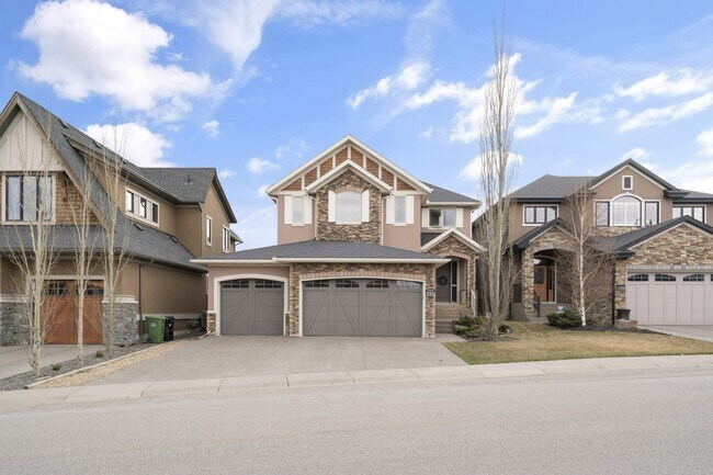 132 Aspen Cliff Close SW in Calgary, AB - Building Photo - Building Photo