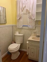 311 W Hilltop Cir in Gastonia, NC - Building Photo - Building Photo