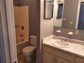 716 Rogersville Rd in Radcliff, KY - Building Photo - Building Photo