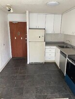 710 Lunalilo St in Honolulu, HI - Building Photo