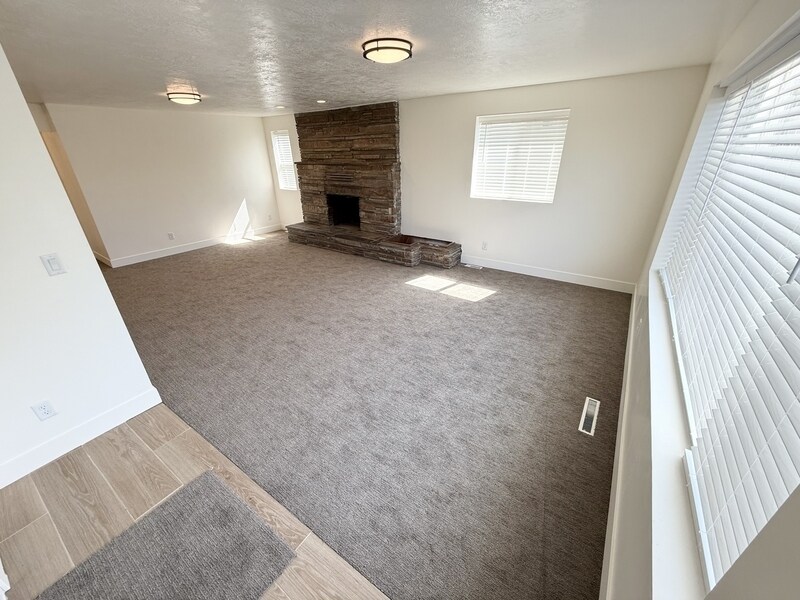675 E 1700 S St in Orem, UT - Building Photo