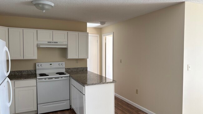 2310 Harbor View Dr, Unit Harbor View Dr in Rocky Hill, CT - Building Photo - Building Photo