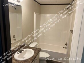 209 Dean Dr in New Kensington, PA - Building Photo - Building Photo