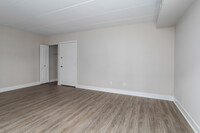 Lions Gate Apartments in Philadelphia, PA - Building Photo - Interior Photo