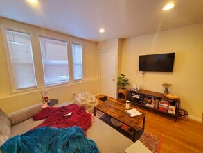 20 Magoun St in Cambridge, MA - Building Photo - Building Photo