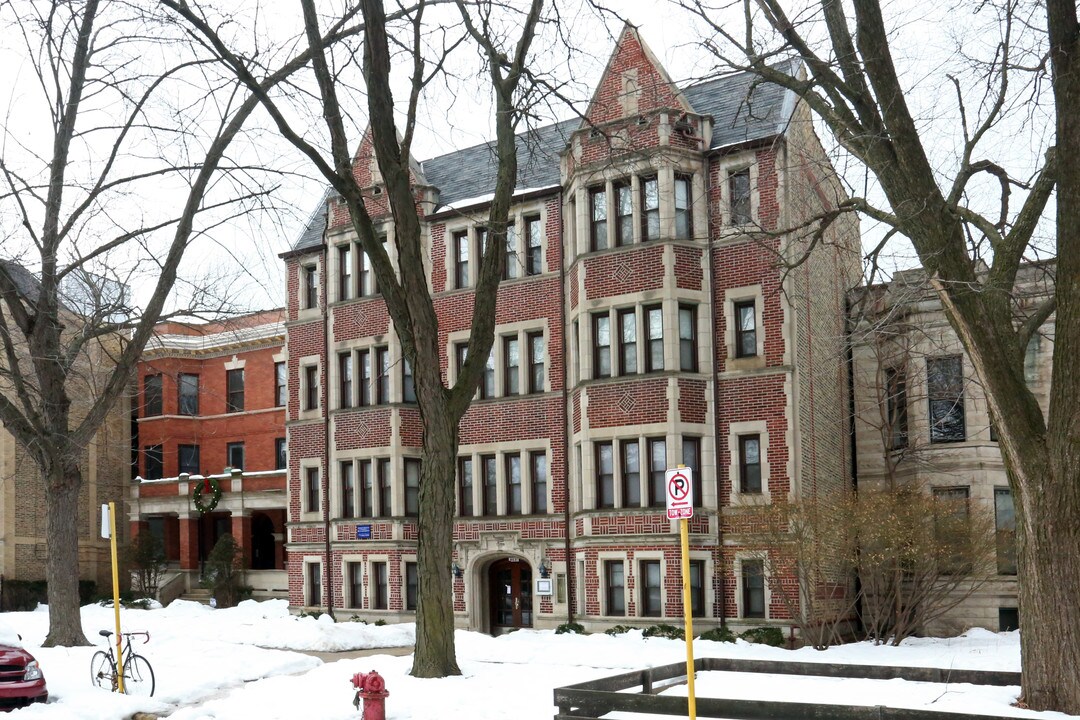 O'Kana Ravenswood Apartments in Chicago, IL - Foto de edificio