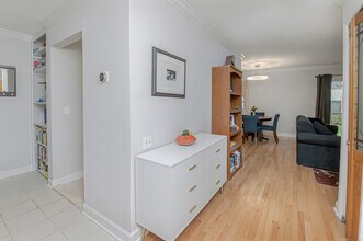 53 Lawson Ln in Ridgefield, CT - Building Photo - Building Photo