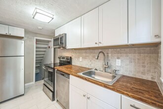 144 Sunrise Dr in Pottstown, PA - Foto de edificio - Building Photo