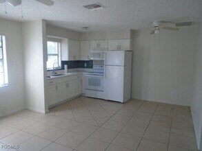 306 Hubbard Ave in North Fort Myers, FL - Building Photo - Building Photo