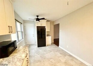 322 Richard Mine Rd in Wharton, NJ - Building Photo - Building Photo