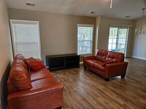 222 Island Green Rd in Goose Creek, SC - Foto de edificio - Building Photo