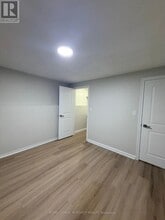 274 Sandhill Rd in Ottawa, ON - Building Photo - Building Photo