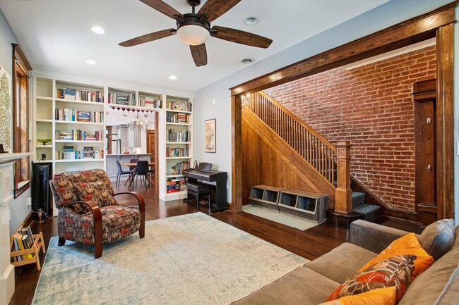 519 8th St NE in Washington, DC - Foto de edificio - Building Photo