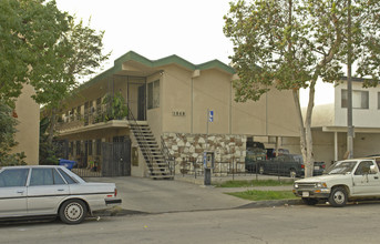 1649 S St Andrews Pl in Los Angeles, CA - Building Photo - Building Photo