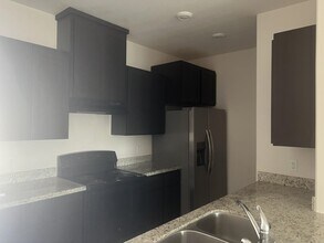 201 Welland Dr in Laredo, TX - Building Photo - Building Photo