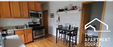2700 W Chicago Ave in Chicago, IL - Building Photo - Building Photo