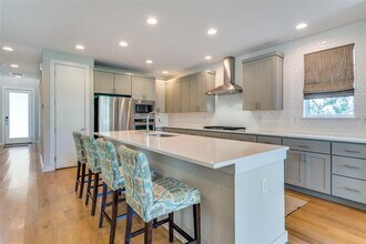 5402 Anita St in Dallas, TX - Building Photo - Building Photo
