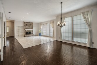 14023 Highmark Sq in Dallas, TX - Building Photo - Building Photo