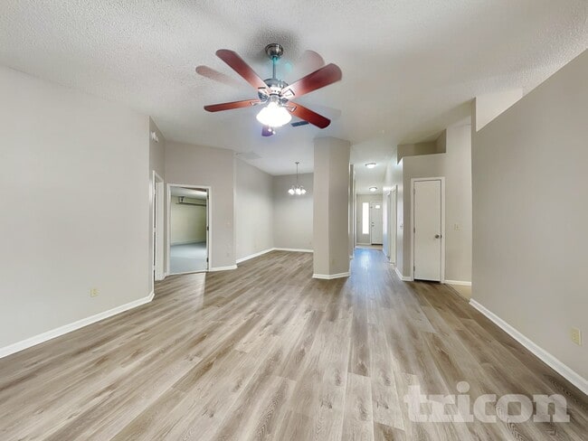 8158 Pilgrims Trace Dr in Jacksonville, FL - Foto de edificio - Building Photo