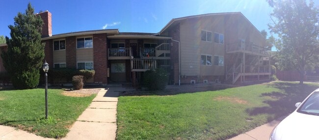 property at 4955 Moorhead Ave