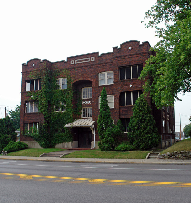 217 East St in Springfield, OH - Building Photo - Building Photo