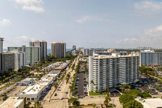 Coral Ridge Towers East in Fort Lauderdale, FL - Foto de edificio - Building Photo