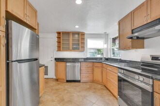 3032 S Corona St in Englewood, CO - Building Photo - Building Photo