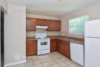 5536 Blackhawk Wy in Denver, CO - Foto de edificio - Building Photo