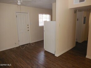 701 W Yandell Dr in El Paso, TX - Building Photo - Building Photo