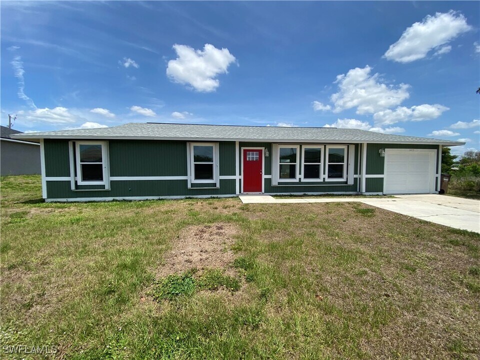 1415 NE 18th St in Cape Coral, FL - Building Photo
